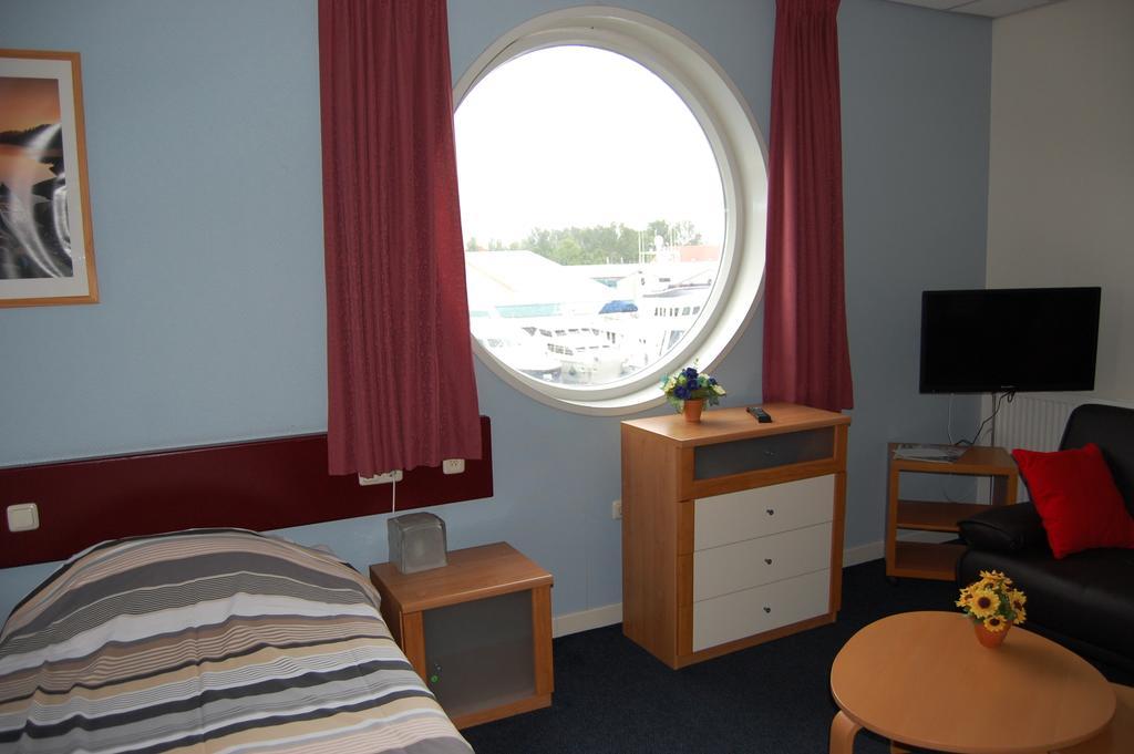 Buitenplaats T Ges Sneek Zimmer foto