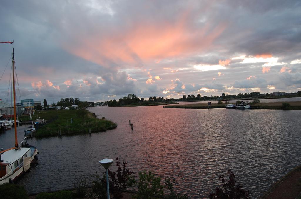 Buitenplaats T Ges Sneek Zimmer foto