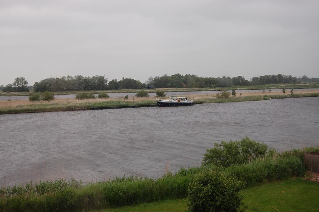 Buitenplaats T Ges Sneek Exterior foto